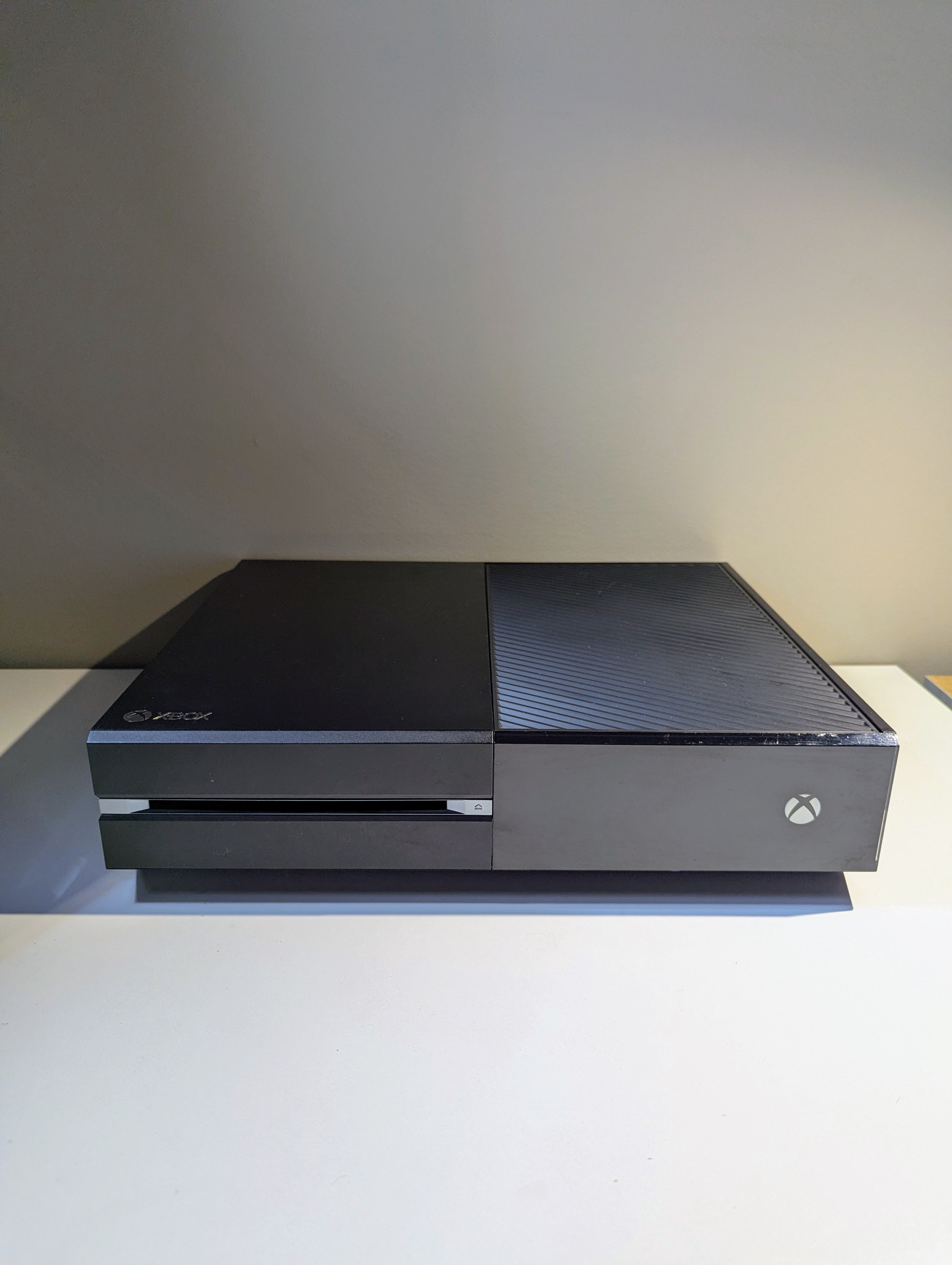 Xbox One 500 GB Black Console (Gloss)