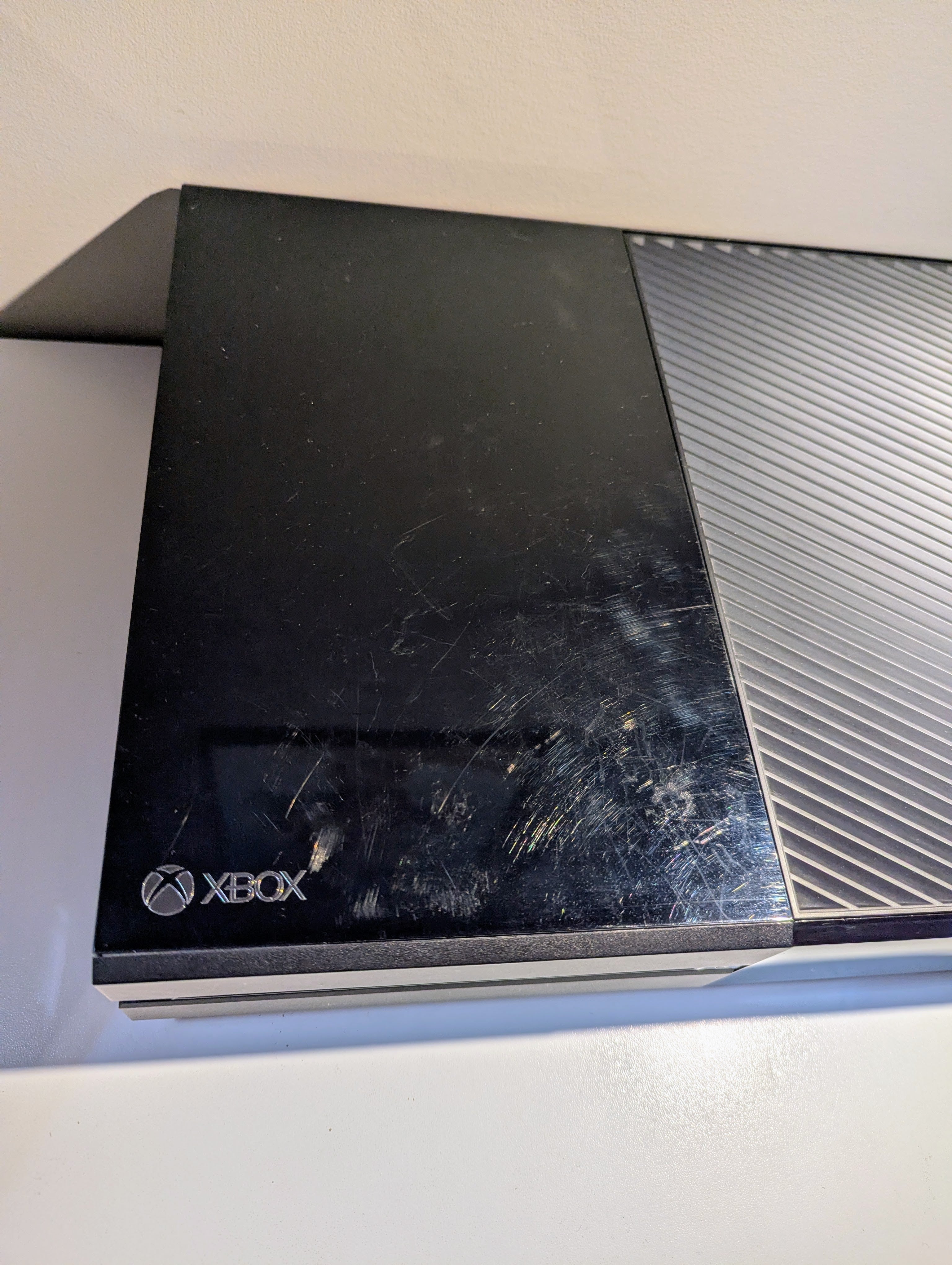 Xbox One 500 GB Black Console (Gloss)