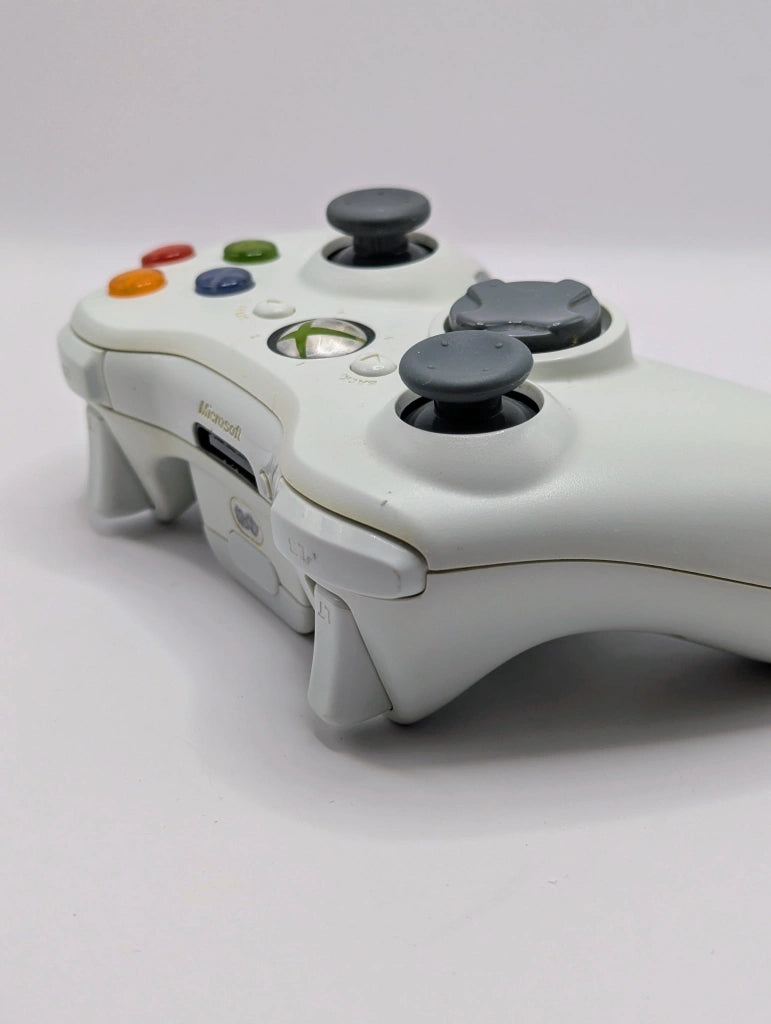 White Xbox 360 Controller