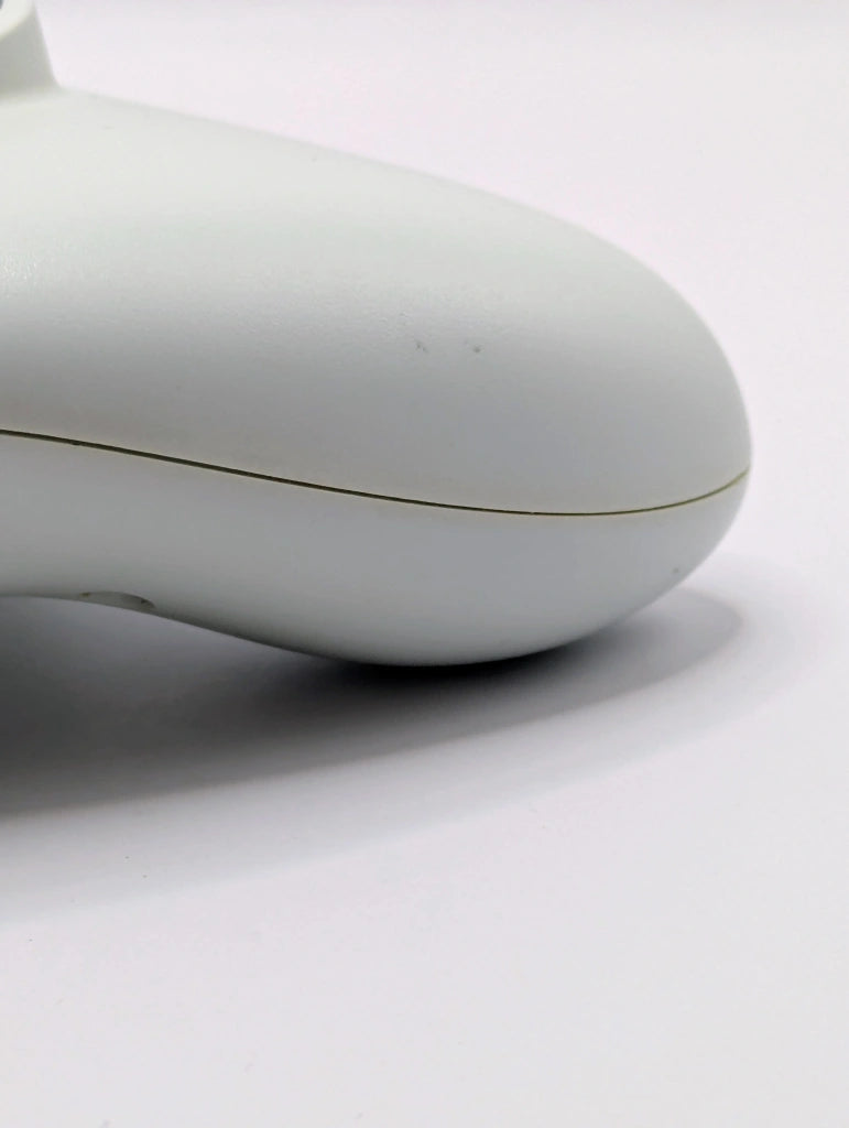 White Xbox 360 Controller