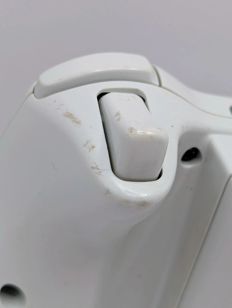 White Xbox 360 Controller