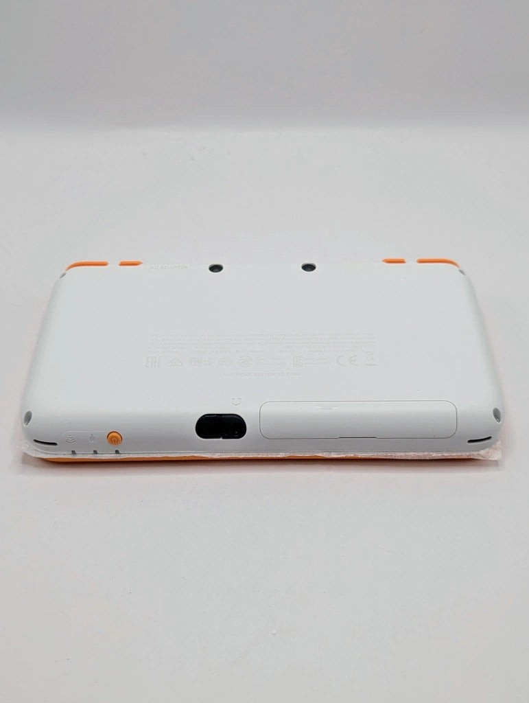 Nintendo 2DS XL White + Orange [Mario Kart 7 Pre-installed]