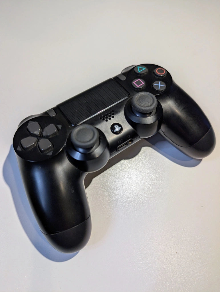 PlayStation 4 - CUH-1215A (500GB)