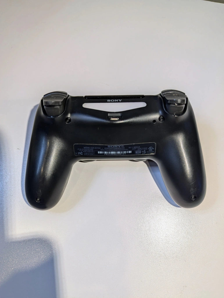 PlayStation 4 - CUH-1215A (500GB)