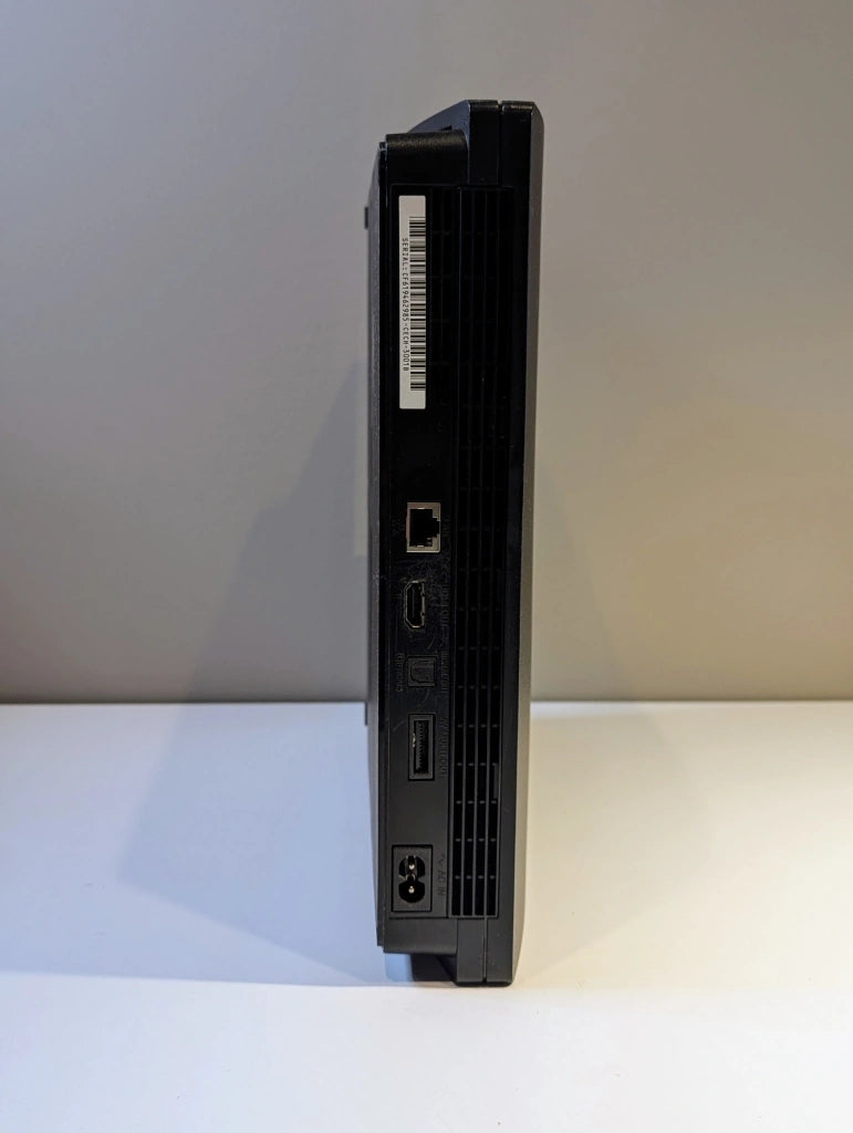 PlayStation 4 - CUH-1215A (500GB)