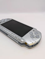 Silver PSP 3001 + 4GB Memory Stick