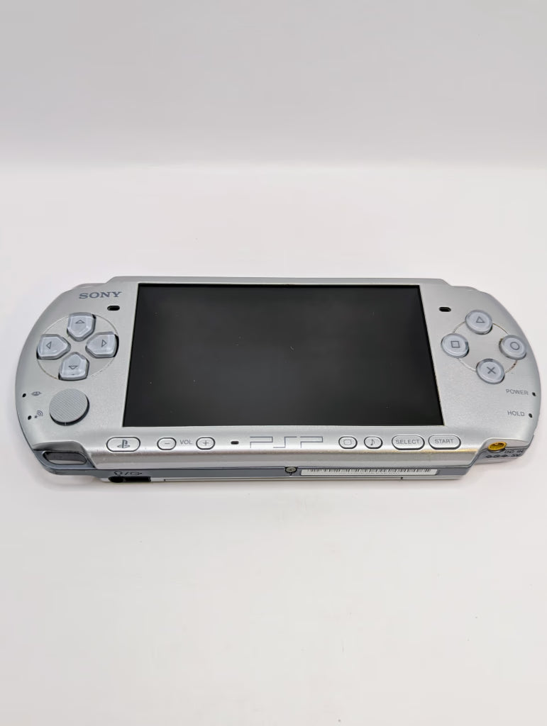 Silver PSP 3001 + 4GB Memory Stick