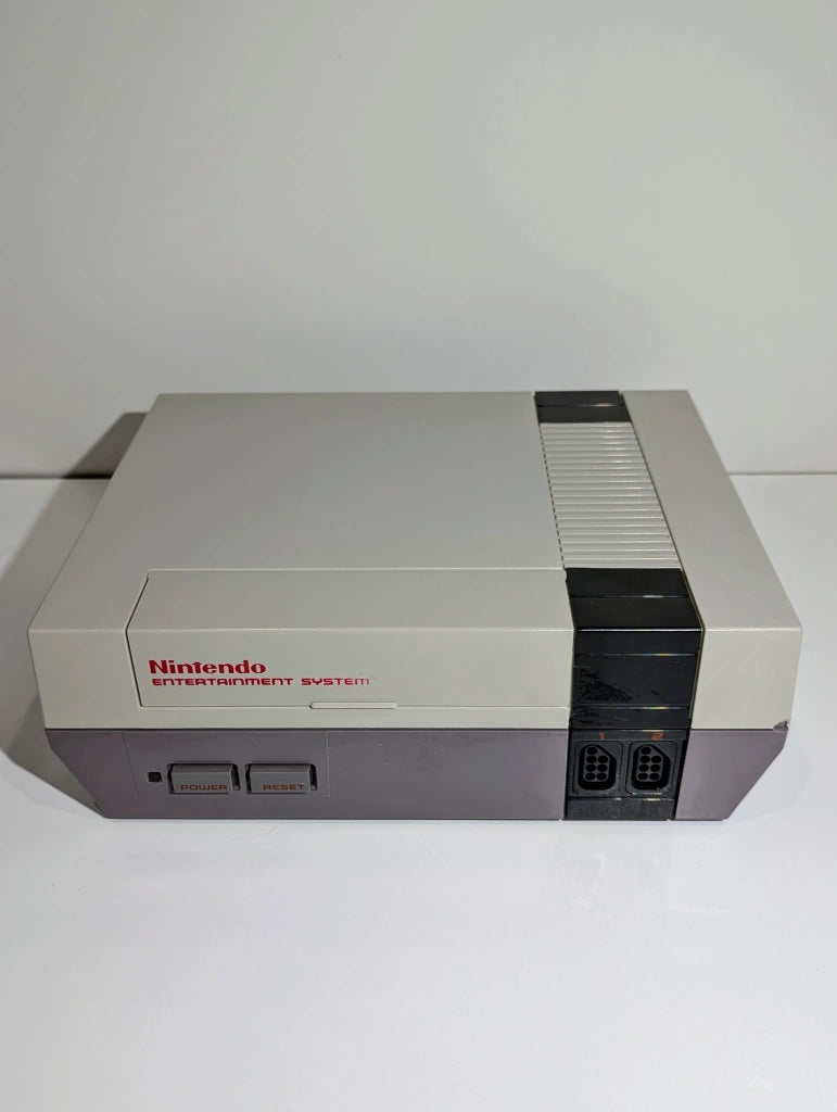 NES System + Mario / Duck Hunt