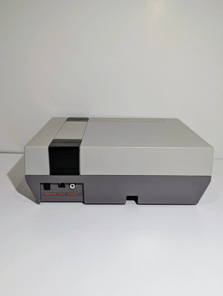 NES System + Mario / Duck Hunt