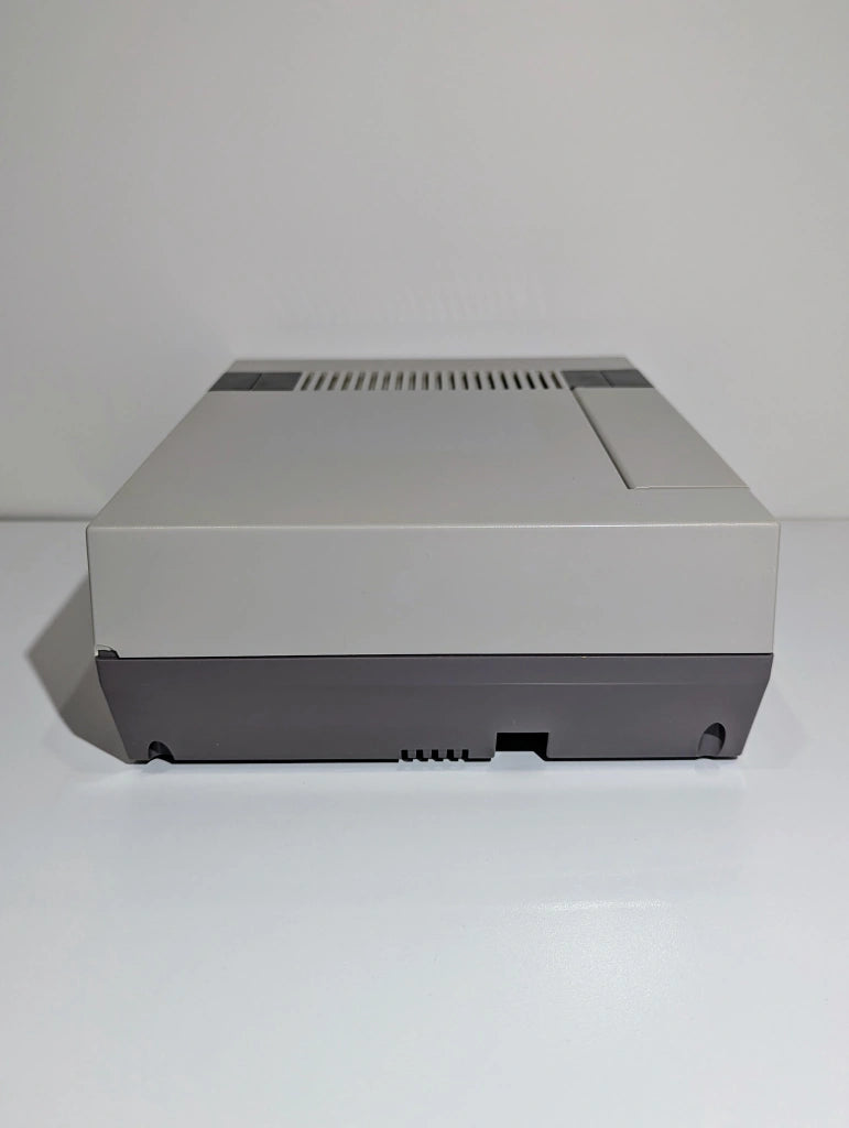 NES System + Mario / Duck Hunt