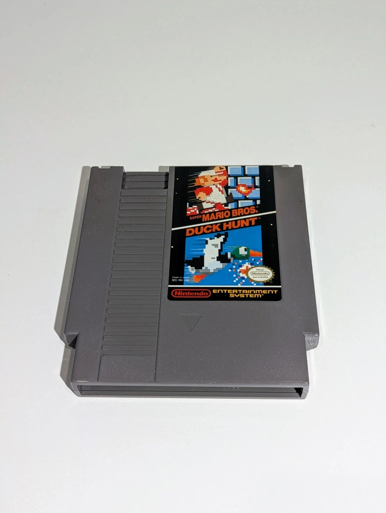 NES System + Mario / Duck Hunt