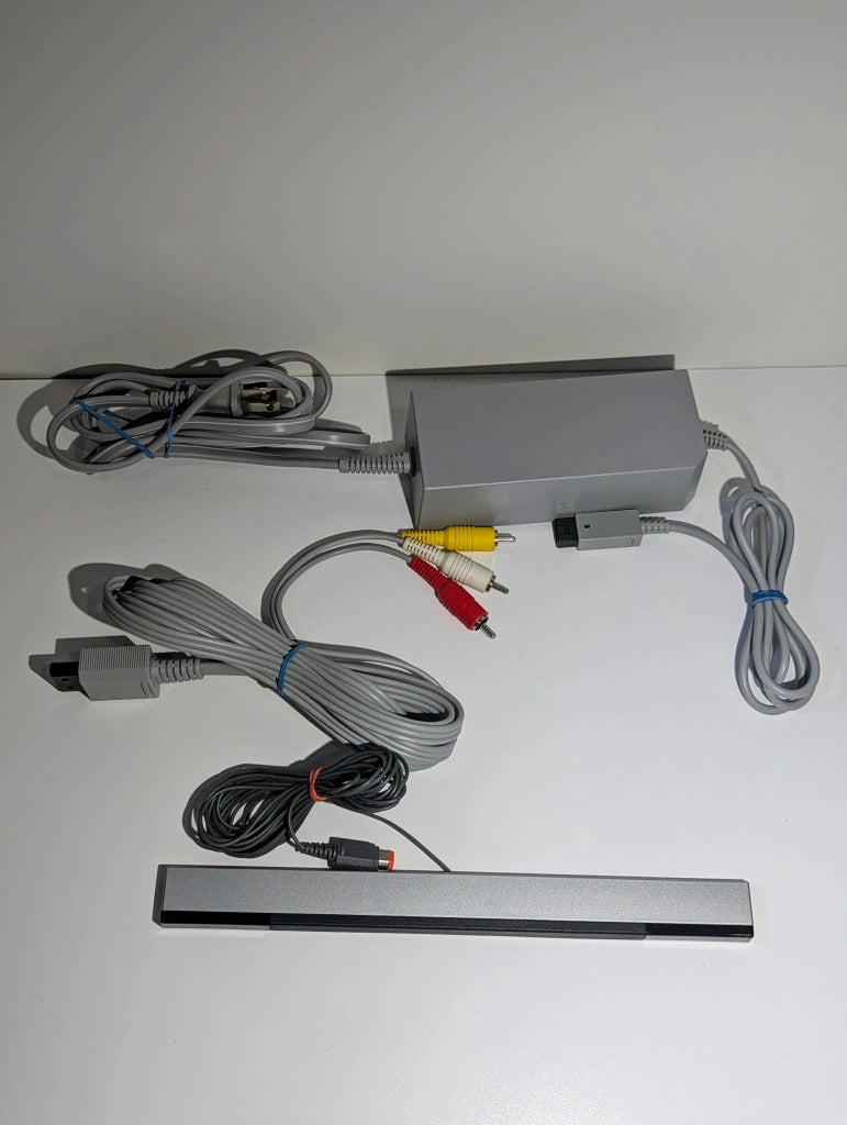 White Nintendo Wii Console w/ 2 Controllers