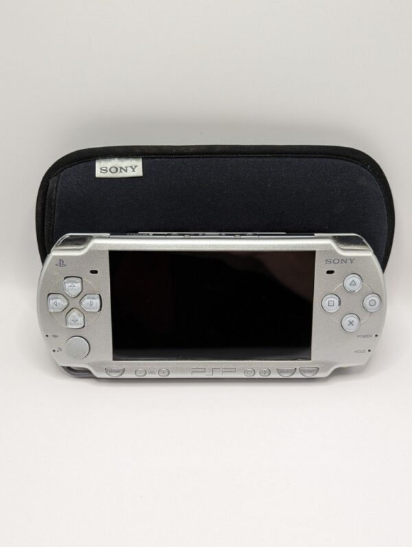 Silver PSP 2000