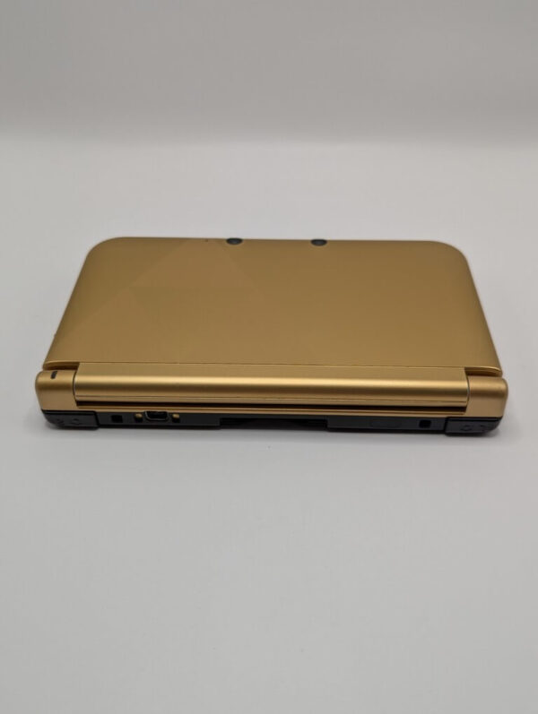 Nintendo 3DS XL Zelda Edition - Image 8