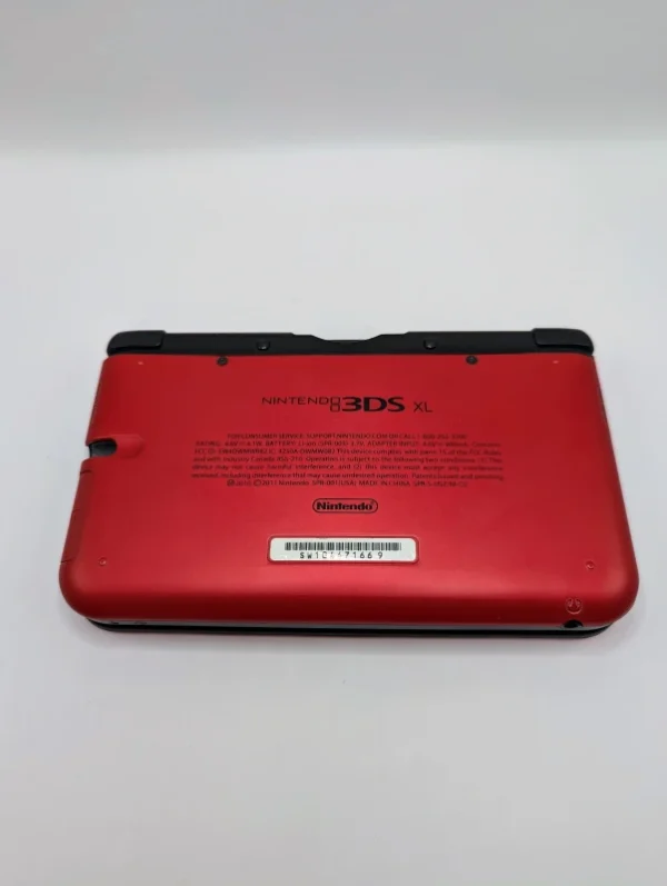 Red Nintendo 3DS XL - Image 4