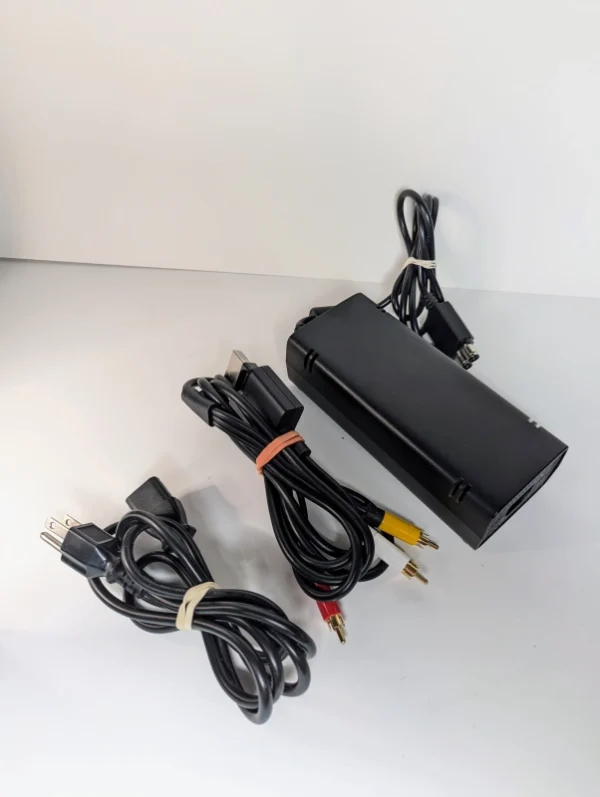 Xbox 360 Console 250GB + Kinect - Image 5