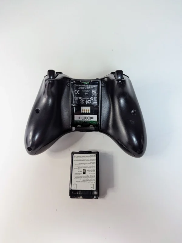 Xbox 360 Console 250GB + Kinect - Image 3