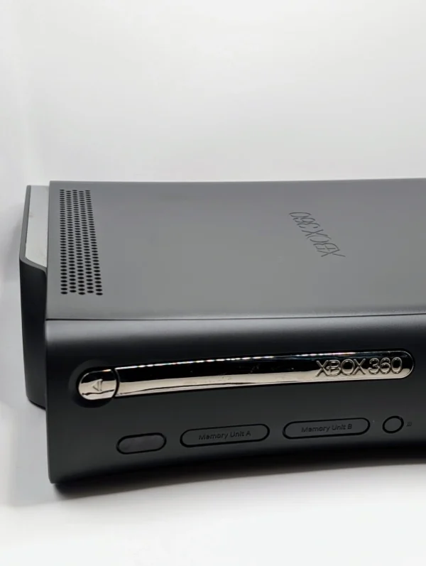 Xbox 360 Elite - 120GB - Image 2