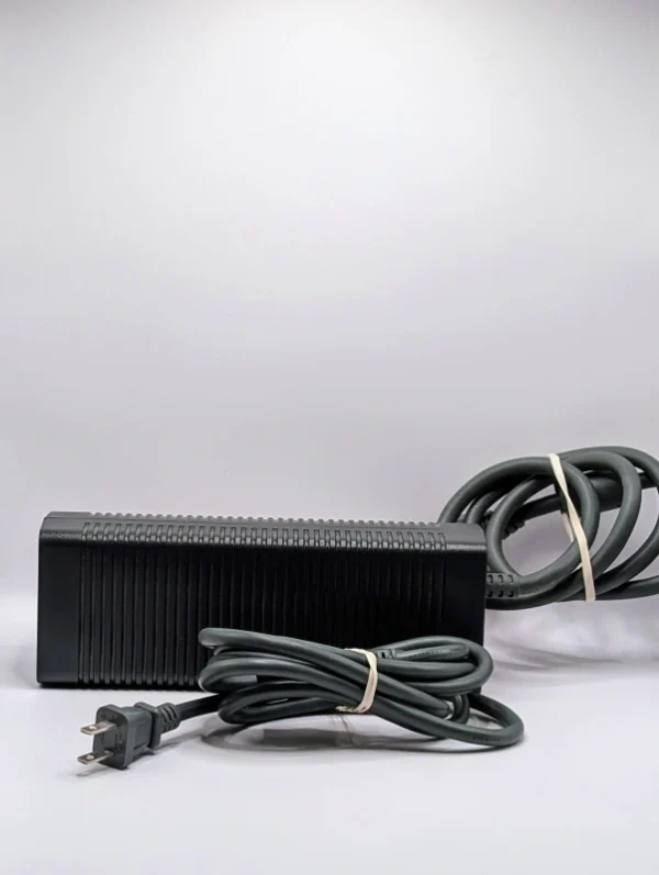 Xbox 360 Elite - 120GB - Image 9