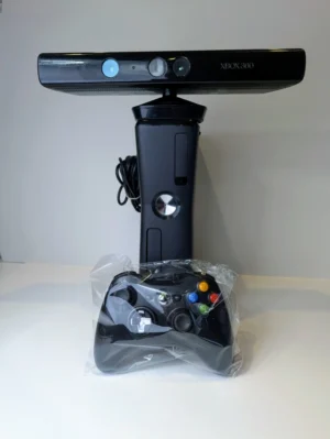 Xbox 360 Slim 4GB + Kinect