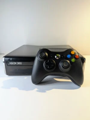 Xbox 360 S - 4GB Gloss [Condition]